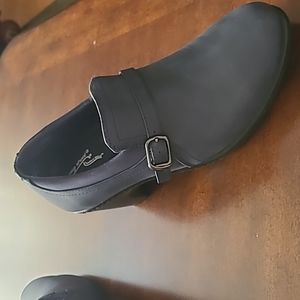 Womens dress shoen(slip on)